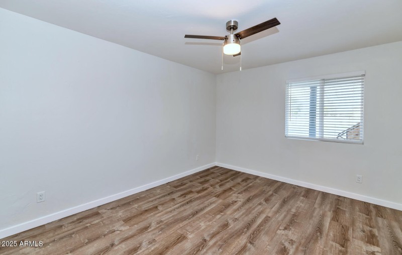7602 E Polk St-large-024-025-Unit 102-15