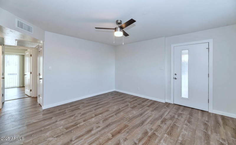 7602 E Polk St-large-027-009-Unit 103-15