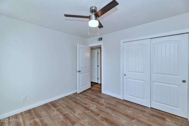7602 E Polk St-large-036-029-Unit 103-15