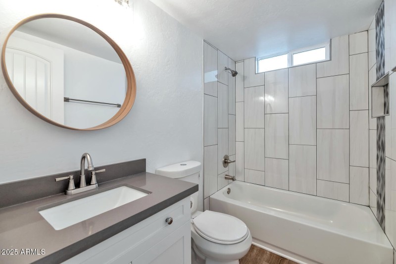 7602 E Polk St-large-037-041-Unit 103-15