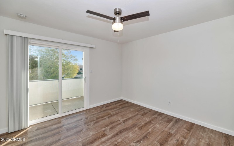 7602 E Polk St-large-043-033-Unit 201-15