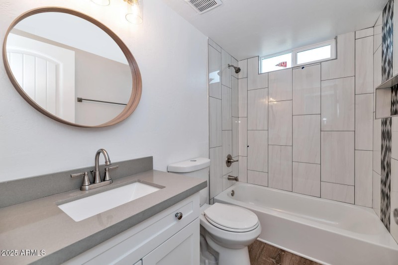 7602 E Polk St-large-065-063-Unit 203-15