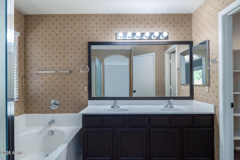 MSTR BATH
