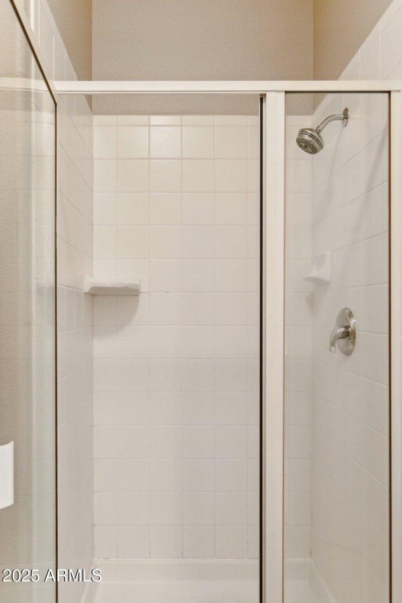 17-web-or-mls-9555-e-raintree-dr-unit-20