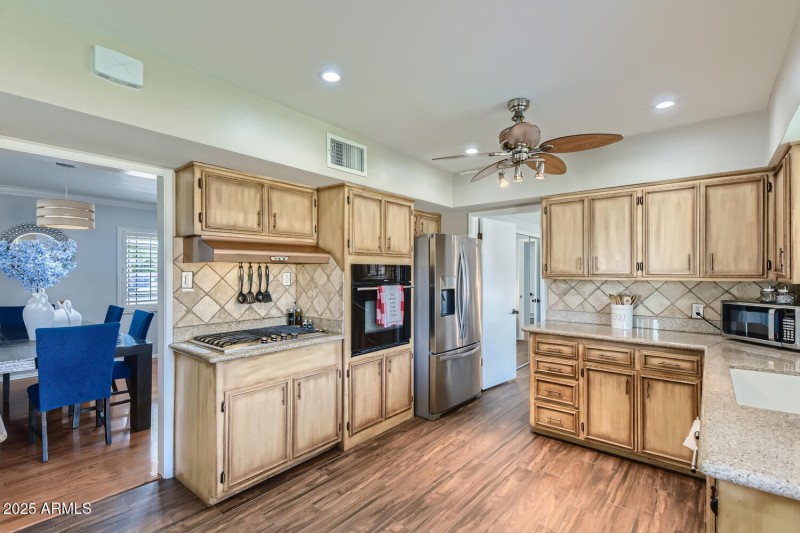 20 Kitchen - Copy
