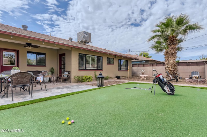 30 Putting Green