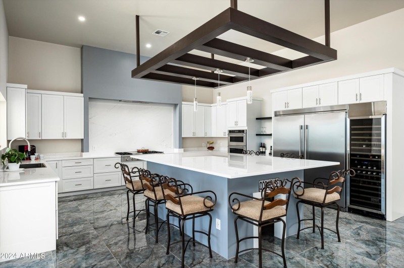 Generous Kitchen~