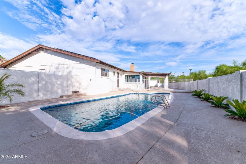 49_8602 n 22nd pl-49