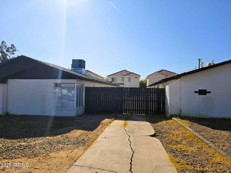 1428 Stanley Front Pic