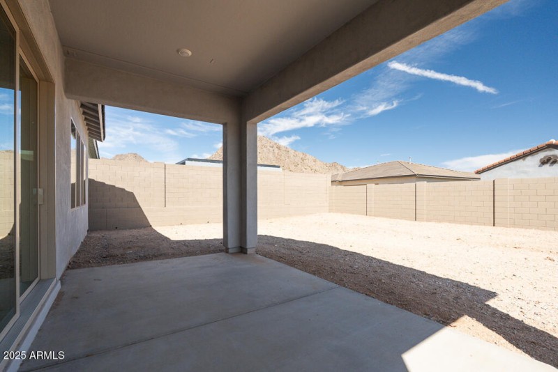 Tri Pointe Sentinel 17 - Covered Outdoor