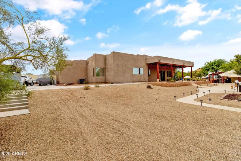 Sprawling 1 acre property