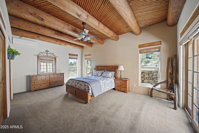 17129 W Buckhorn Dr00040