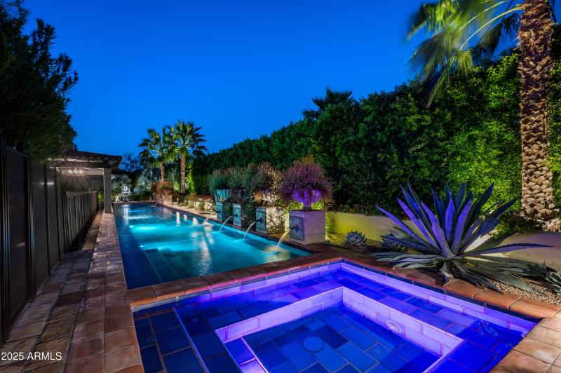 Stunning pool & spa