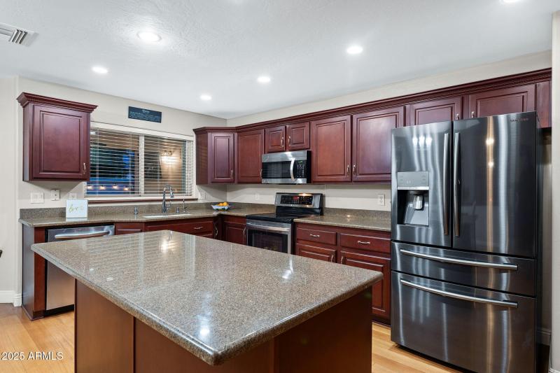 015__1934 E Cypress Tree Dr