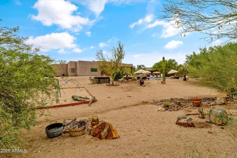 Sprawling 1 acre property