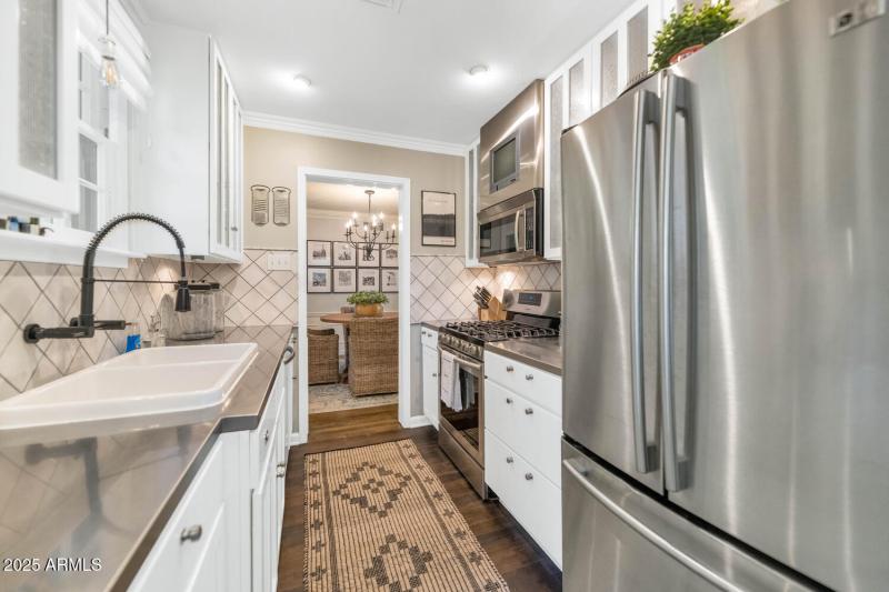 329 W Encanto Blvd-large-013-025-TOD9377