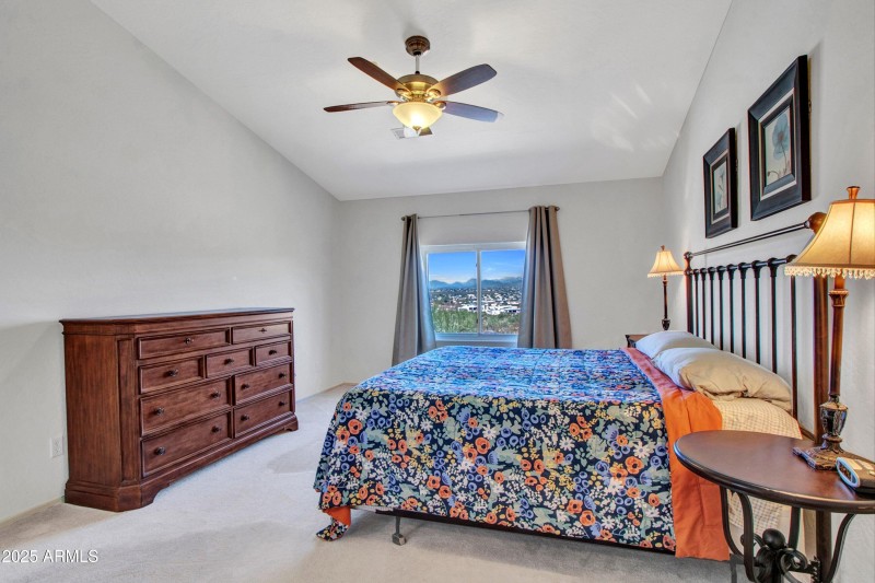 41-12-Master bedroom (2)