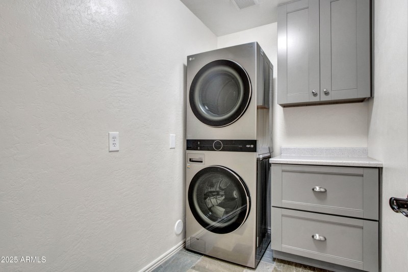 53-10-Laundry