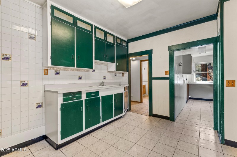 Kitchen - 203