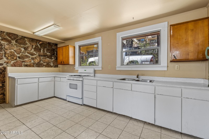 Kitchen - 205