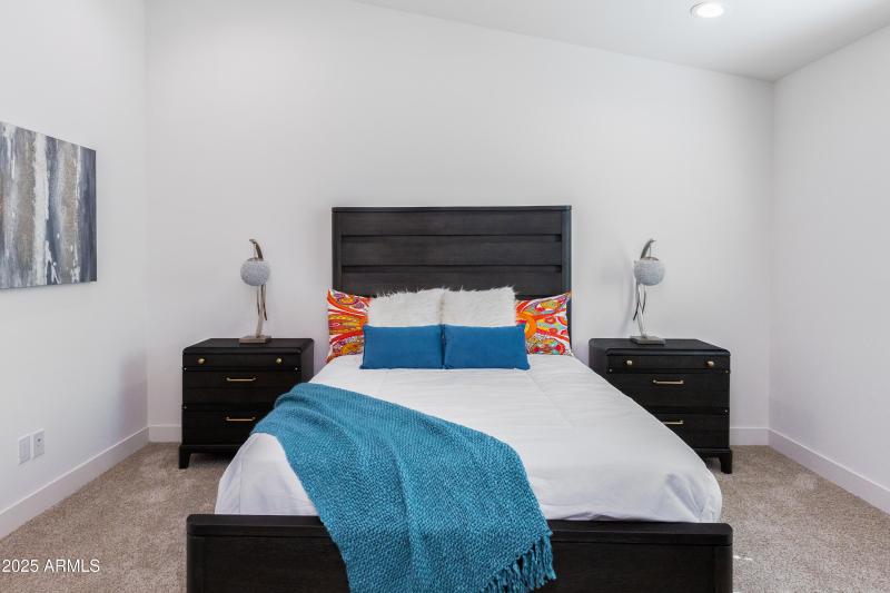 476 S Soho Ln-40