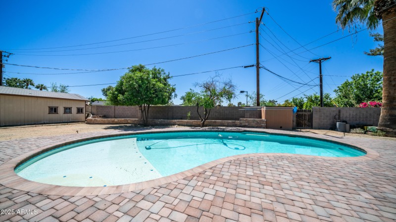 1001 W Northern Ave Exterior Photos-10