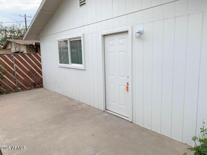 1529 E McKinley GH Pic 15