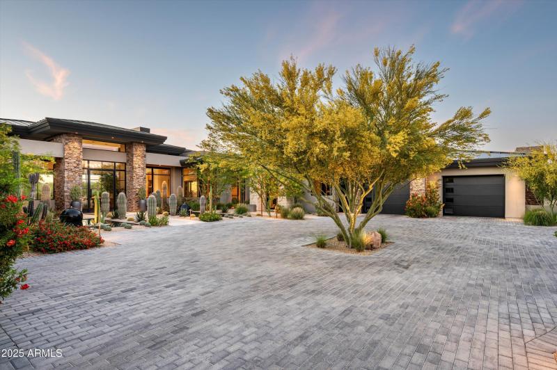 10-8328 E Whisper Rock Trail-10