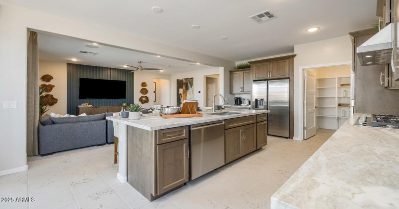 flagstaff-floor-plan-kitchen-island-will