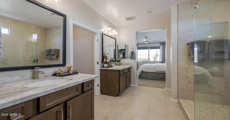 flagstaff-floor-plan-owners-bath-double-