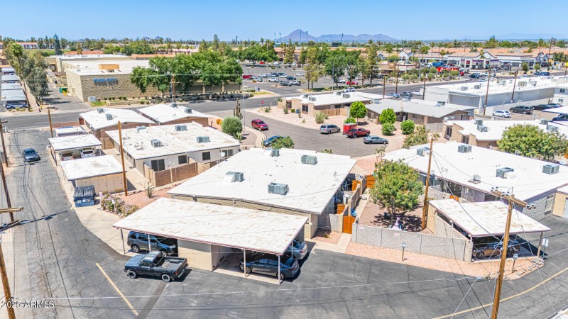 415 E Frost Cir - Parking