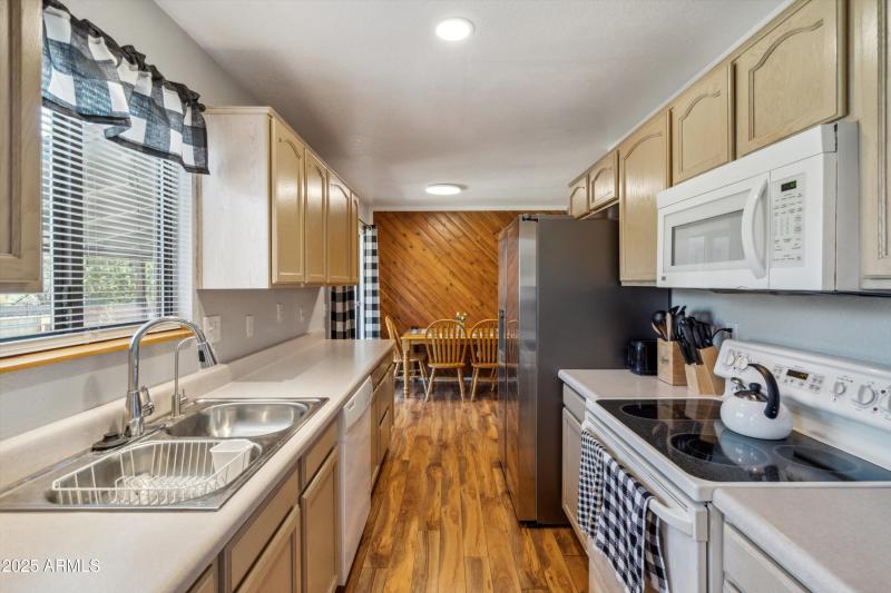 13-Kitchen
