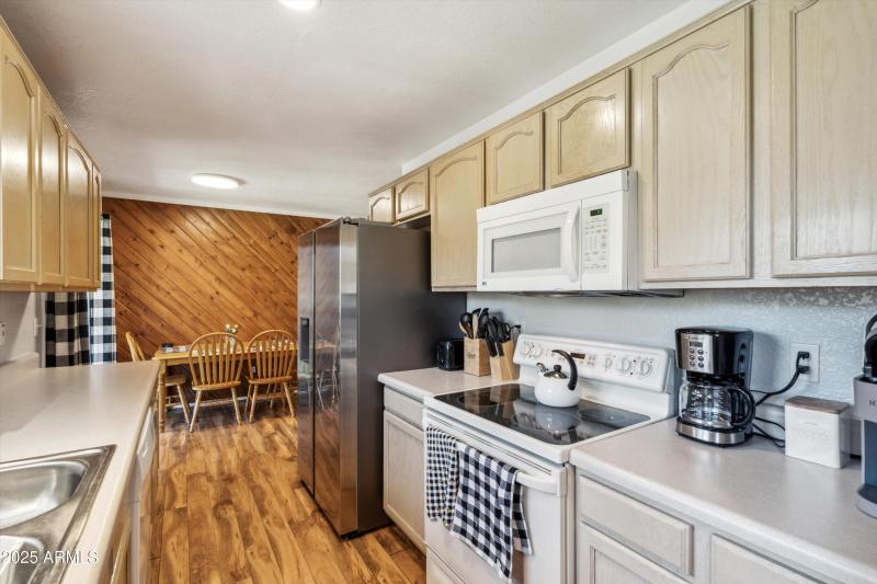 14-Kitchen