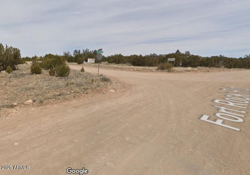 0460 Corner of Fort Rock Rd and Via De O