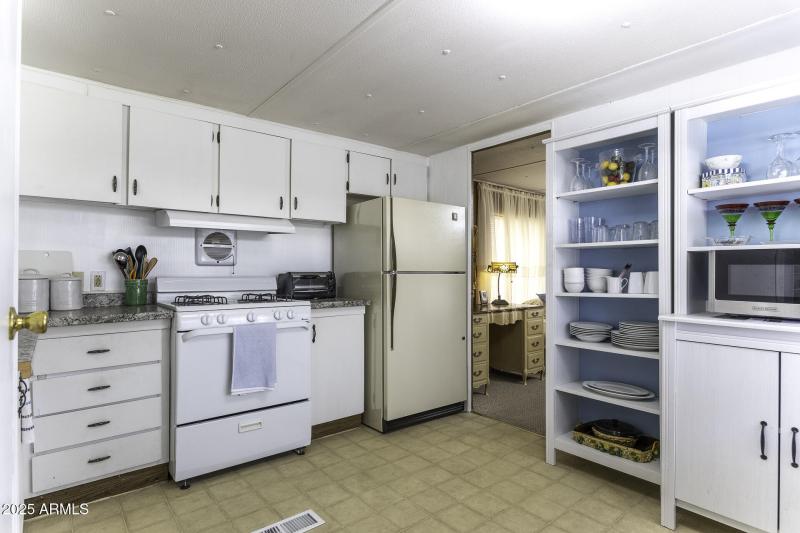 Kitchen 2