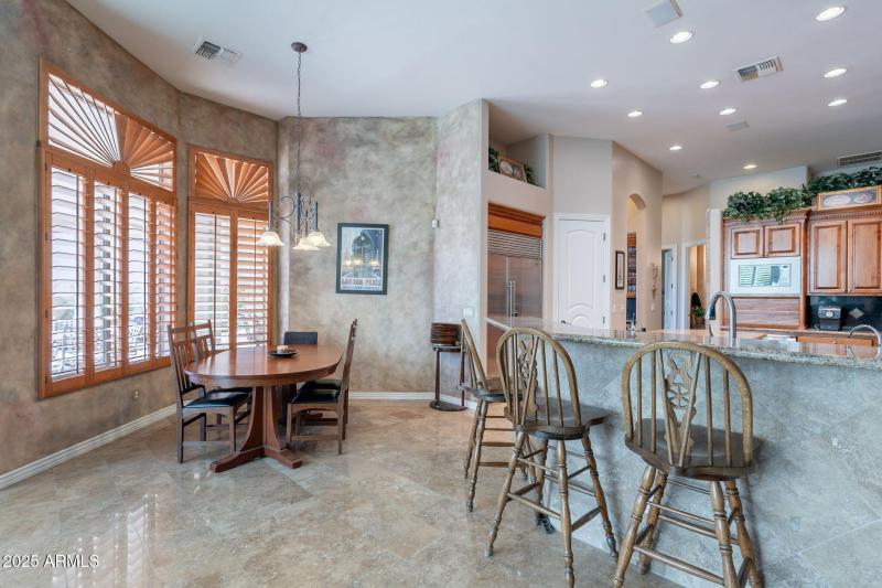 21-web-or-mls-Mountain Stone-21