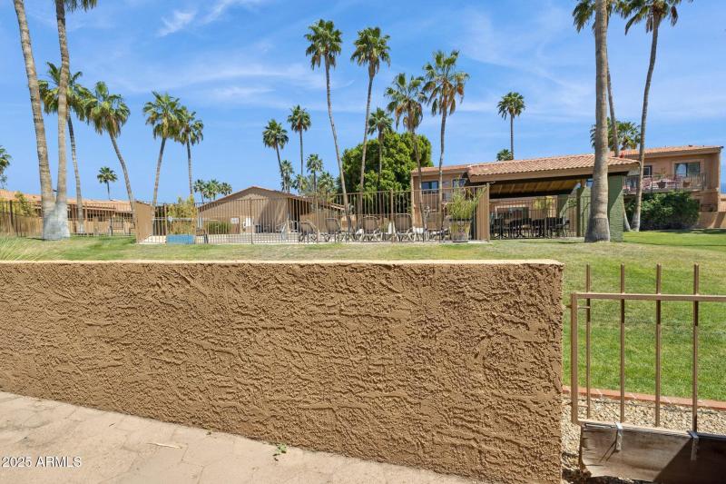 30-web-or-mls-16276-e-rosetta-dr-58