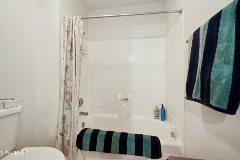 19-web-or-mls-16276-e-rosetta-dr-58