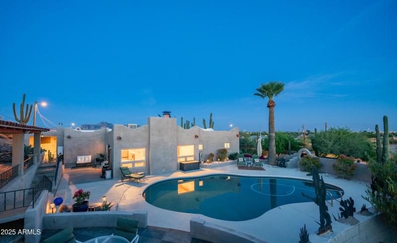 612 N Signal Butte Rd Exterior Photos-11