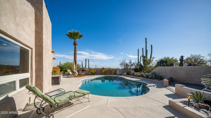 612 N Signal Butte Rd Exterior Photos-26