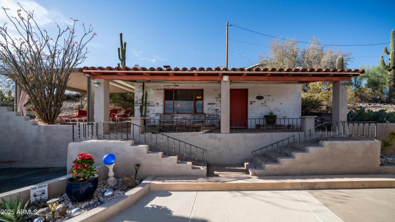 612 N Signal Butte Rd Exterior Photos-34