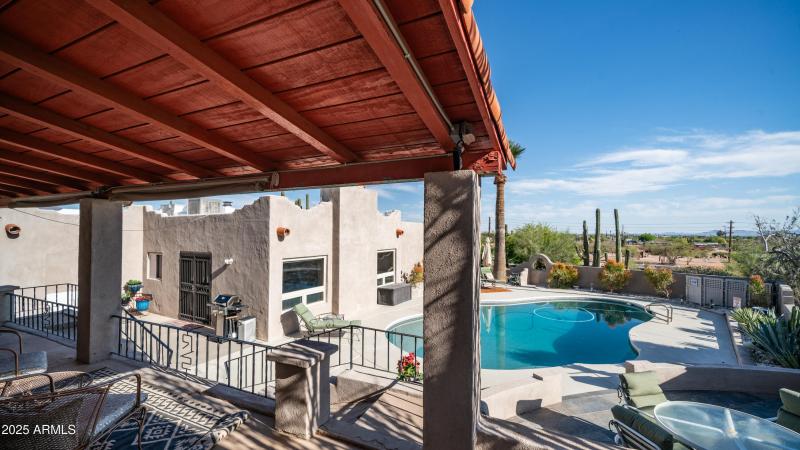 612 N Signal Butte Rd Exterior Photos-37