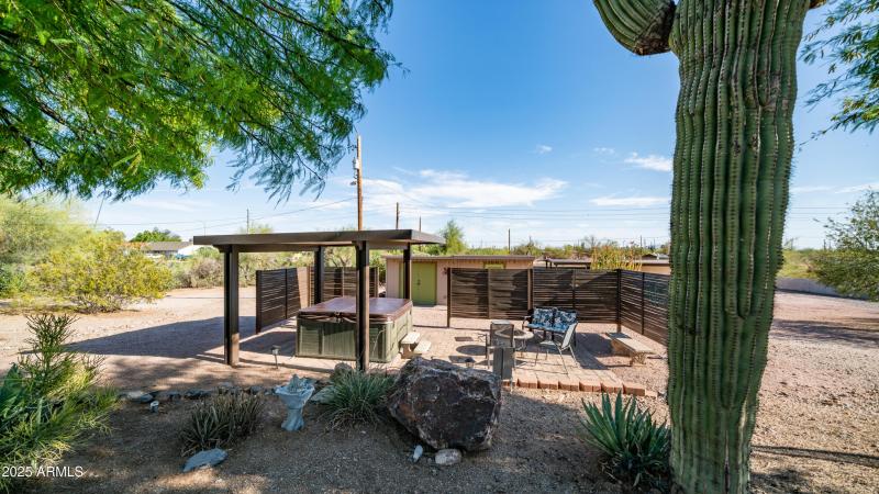 612 N Signal Butte Rd Exterior Photos-51