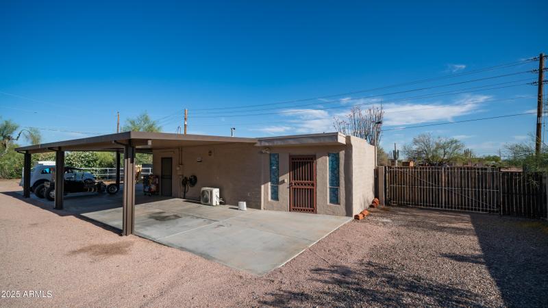 612 N Signal Butte Rd Exterior Photos-55