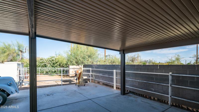 612 N Signal Butte Rd Exterior Photos-57