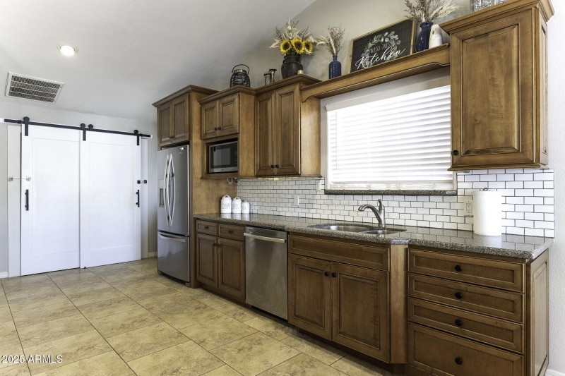 Kitchen b