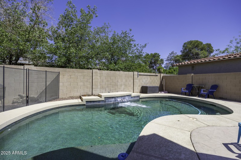 Pool 2