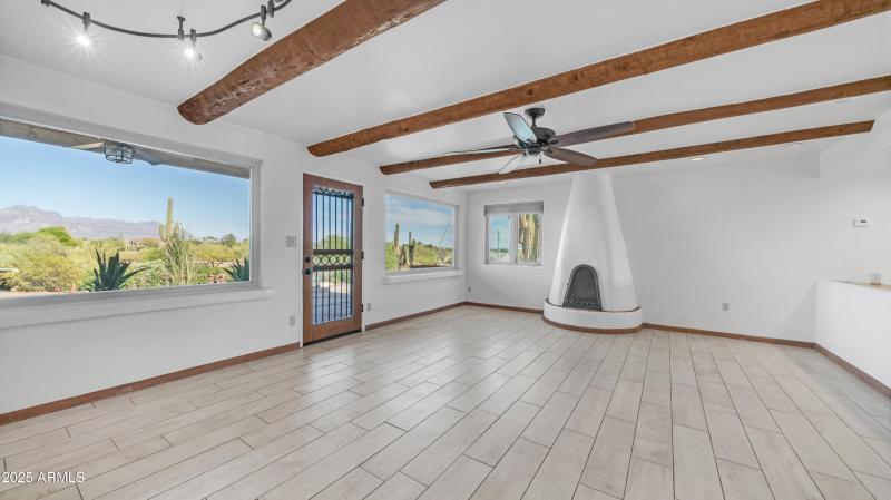 612 N Signal Butte Rd (1)