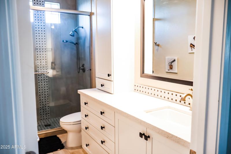 Upstairs Bath 1