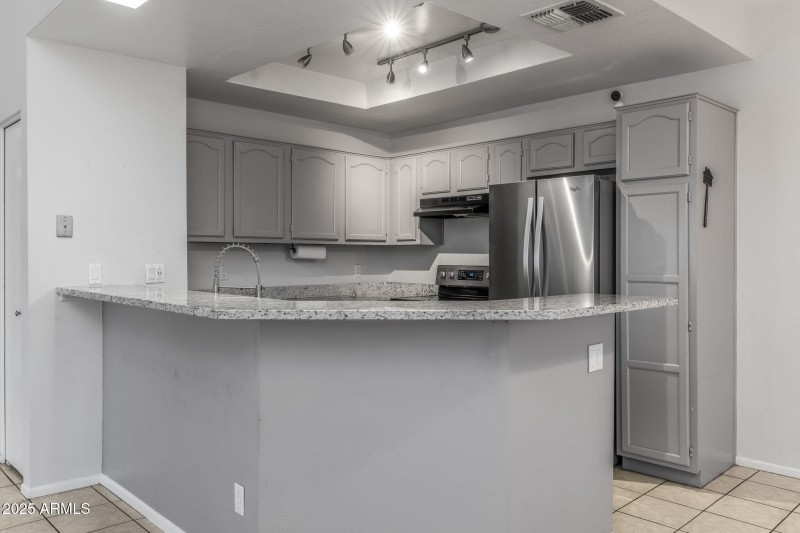 10-web-or-mls-11666 N 28th Dr #295-10